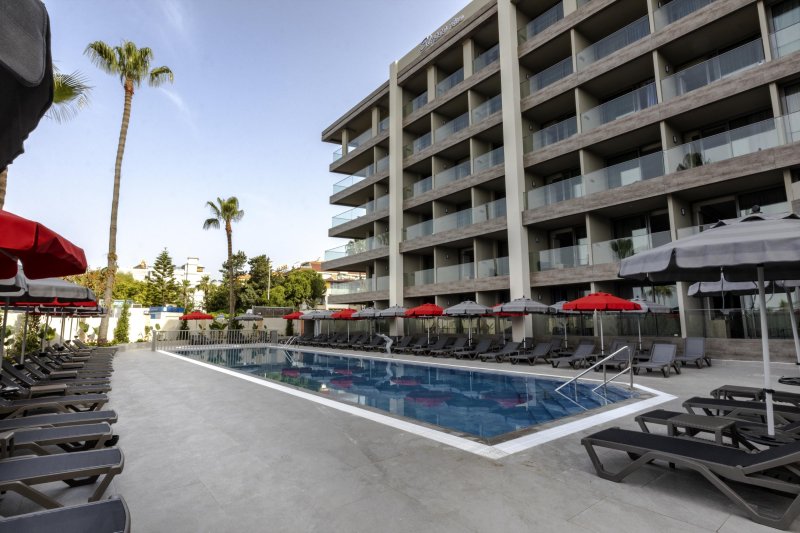 Alanya utazás Elysee Rive