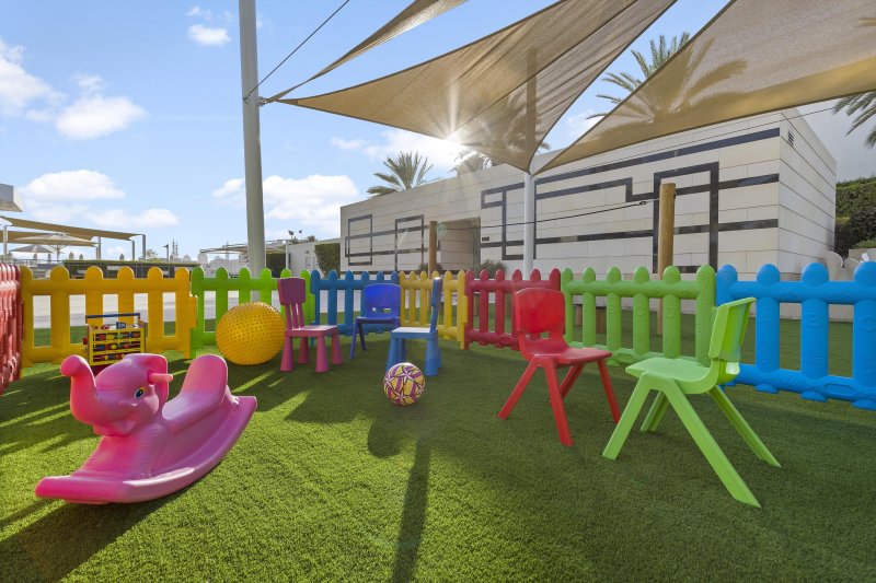 Dubai utazás Fairmont Bab Al Bahr