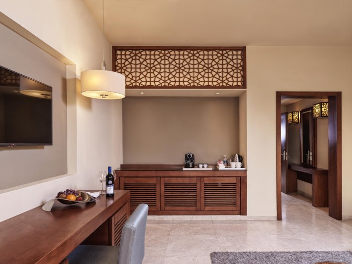 Szalála utazás Fanar Hotel & Residences