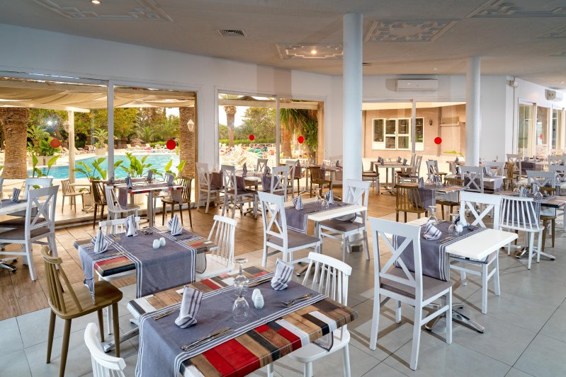 Hammamet utazás Golden Tulip Hammamet President