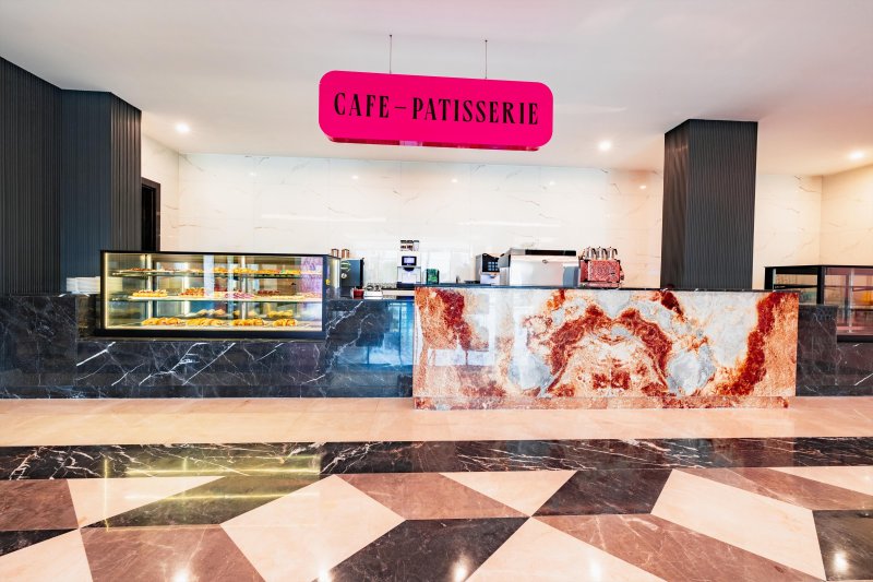 Alanya utazás Granada Luxury Red 