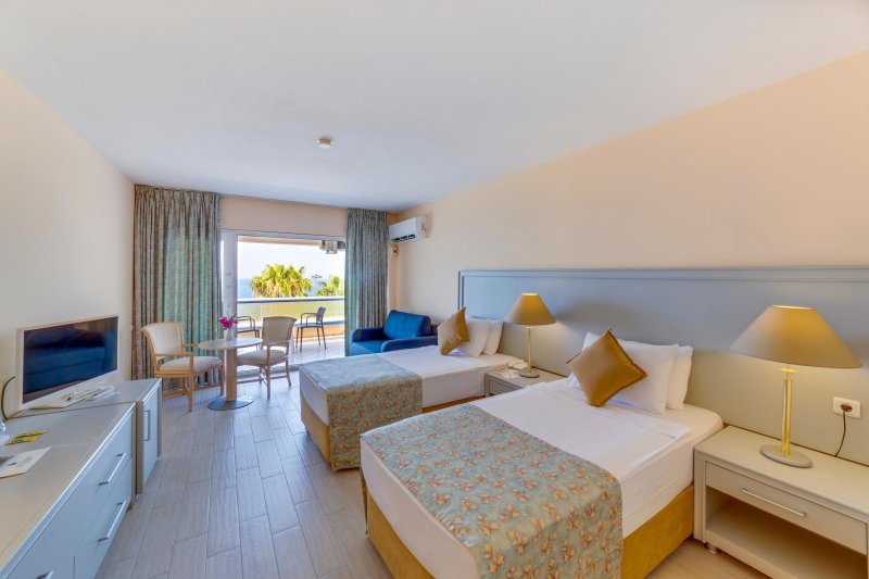 Kusadasi utazás Grand Blue Sky