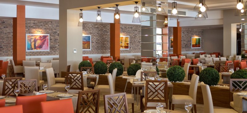 Antalya utazás Grand Park Lara