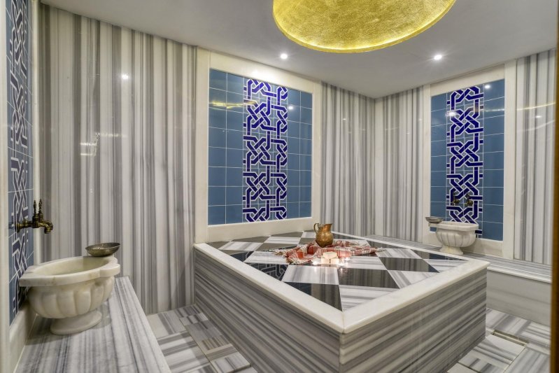 Antalya utazás Grand Park Lara