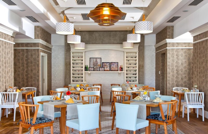 Antalya utazás Grand Park Lara