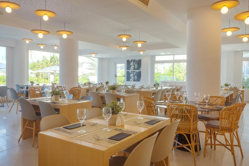 Mallorca utazás Hm Tropical