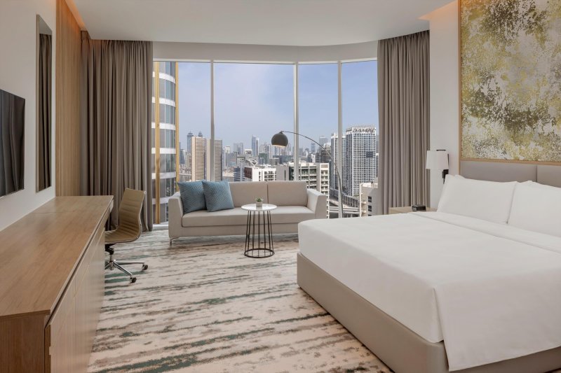 Dubai utazás Holiday Inn Dubai Business Bay