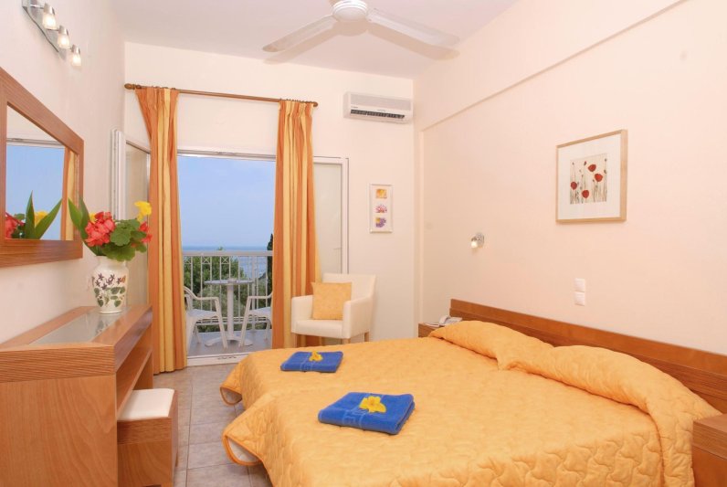 Korfu utazás Ipsos Beach