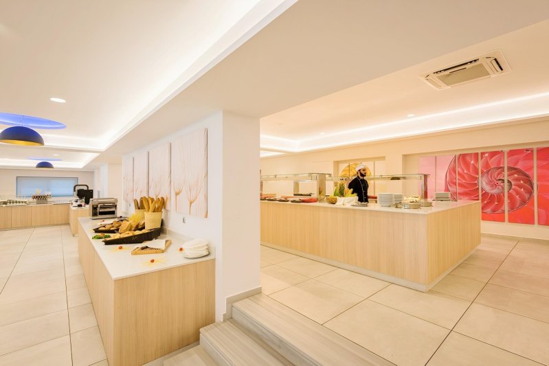 Peloponnészoszi-félsziget utazás Kalogria Beach