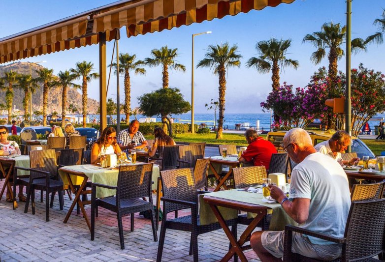 Alanya utazás Kleopatra Beach Hotel