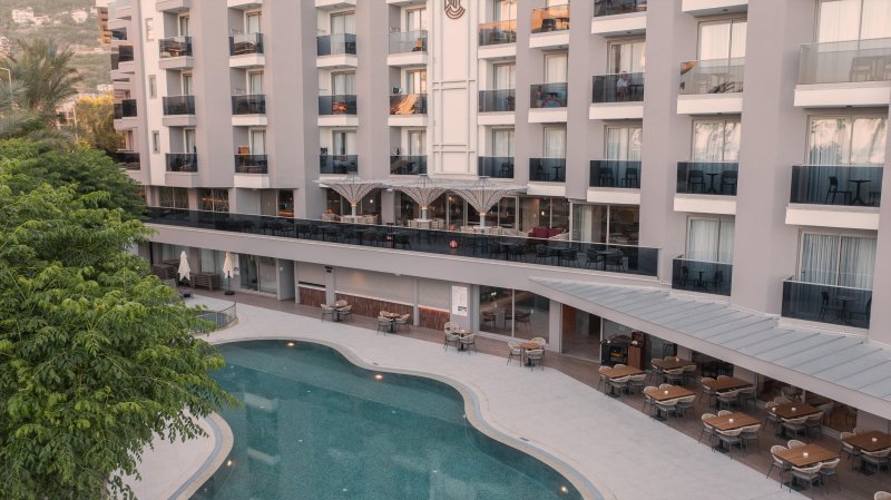 Alanya utazás Kleopatra Dreams Beach