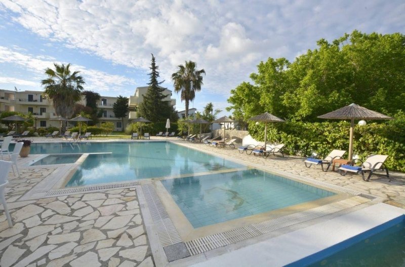 Korfu utazás Likithos Village