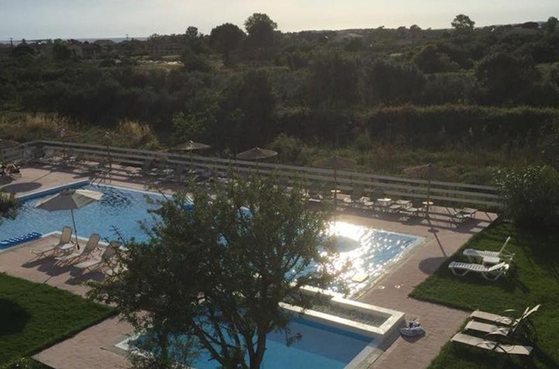 Korfu utazás Likithos Village