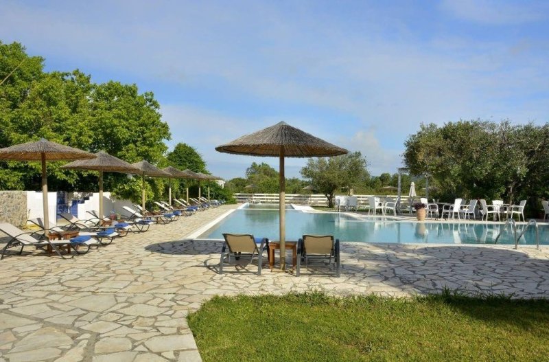 Korfu utazás Likithos Village