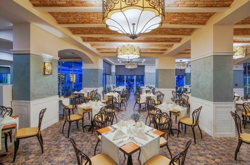 Észak-Ciprus utazás Limak Cyprus Deluxe Hotel