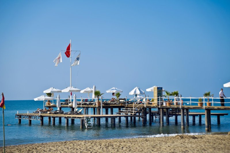 Antalya utazás Limak Lara Deluxe