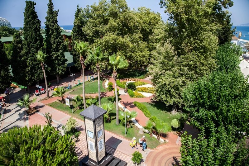 Alanya utazás Lonicera World 