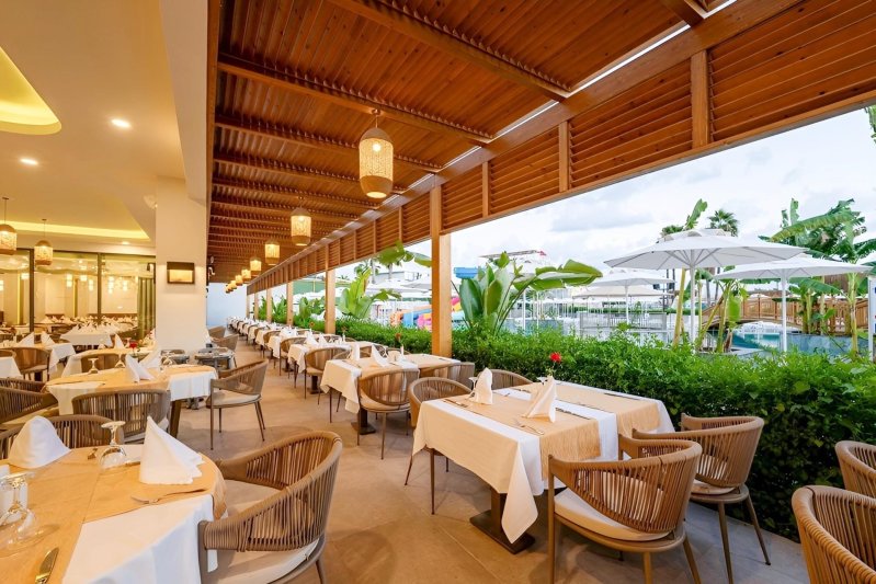 Antalya utazás Luna Vista Belek