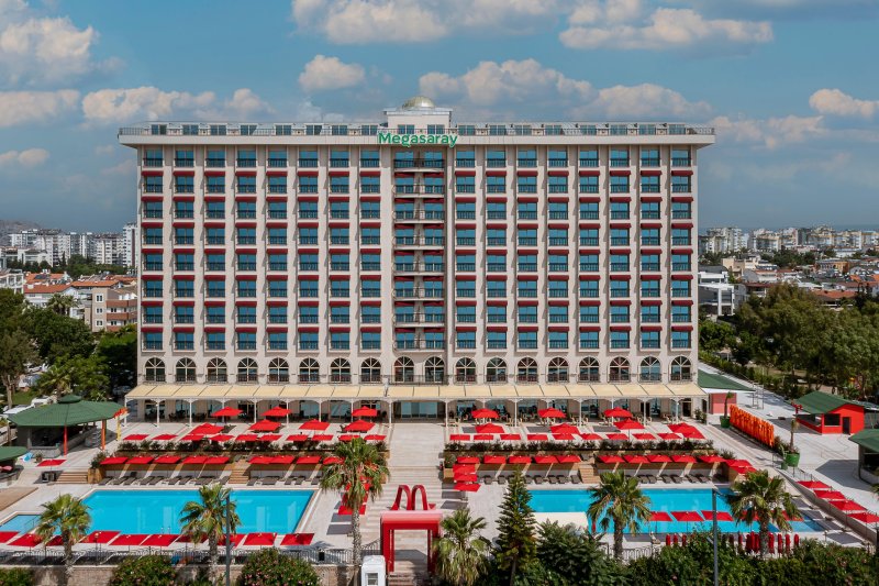 Antalya utazás Megasaray Westbeach Antalya