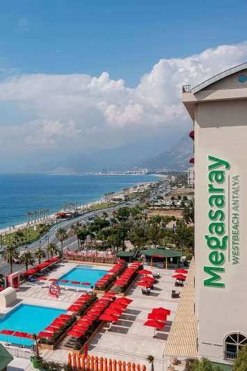 Antalya utazás Megasaray Westbeach Antalya