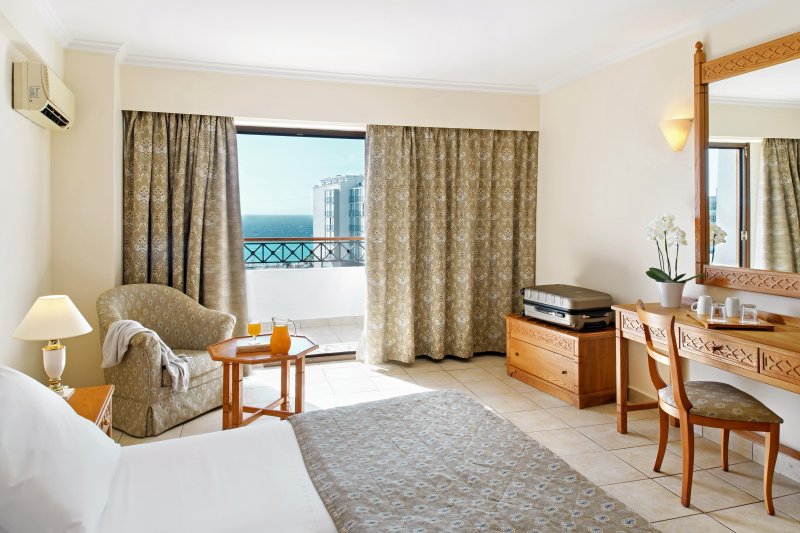 Rodosz utazás Canvas By Mitsis Petit Palais