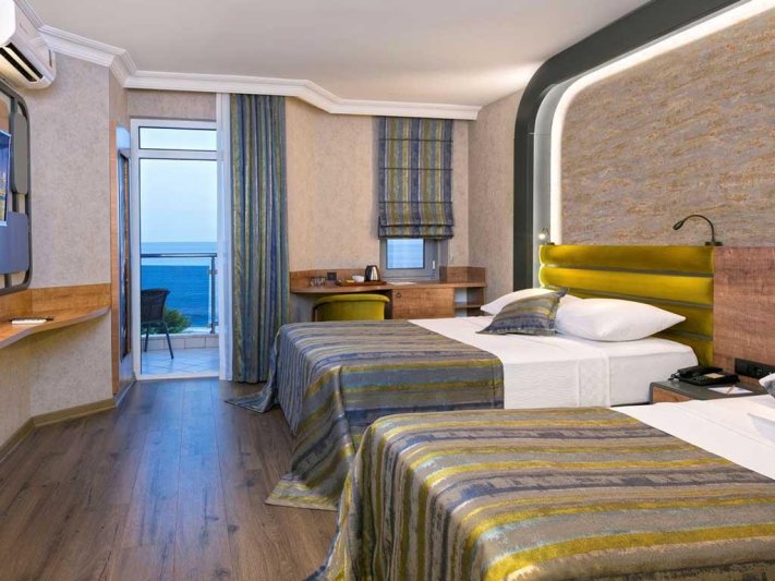 Alanya utazás Monart City