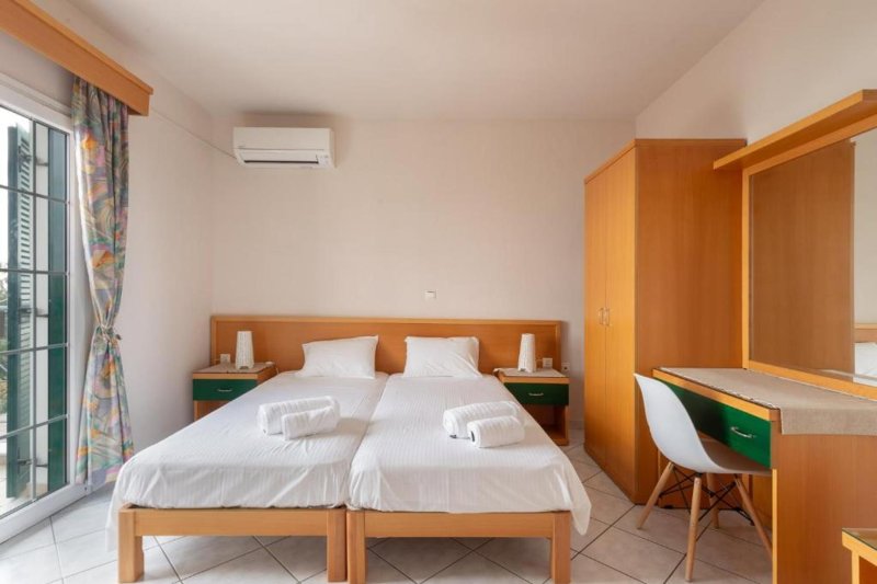 Kefalónia utazás Naftilos