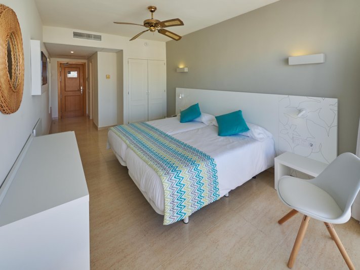 Mallorca utazás Oleander