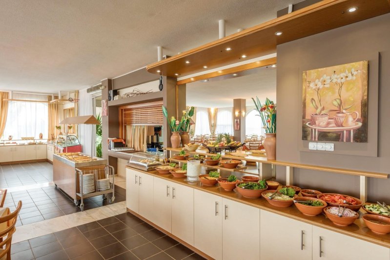 Peloponnészoszi-félsziget utazás Pavlina Beach