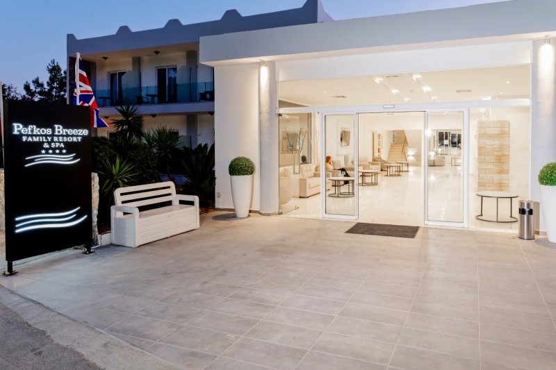 Rodosz utazás Pefkos Breeze