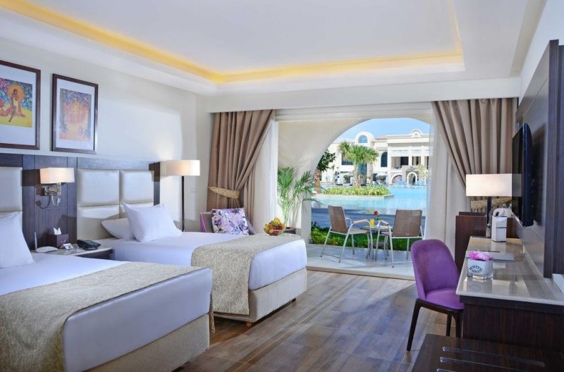 Hurghada utazás Pickalbatros White Beach Resort