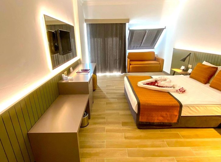 Kemer utazás Queen's Park Goynuk