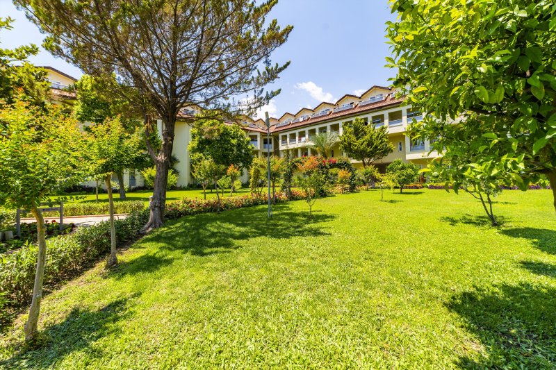 Kemer utazás Queens Park Le Jardin