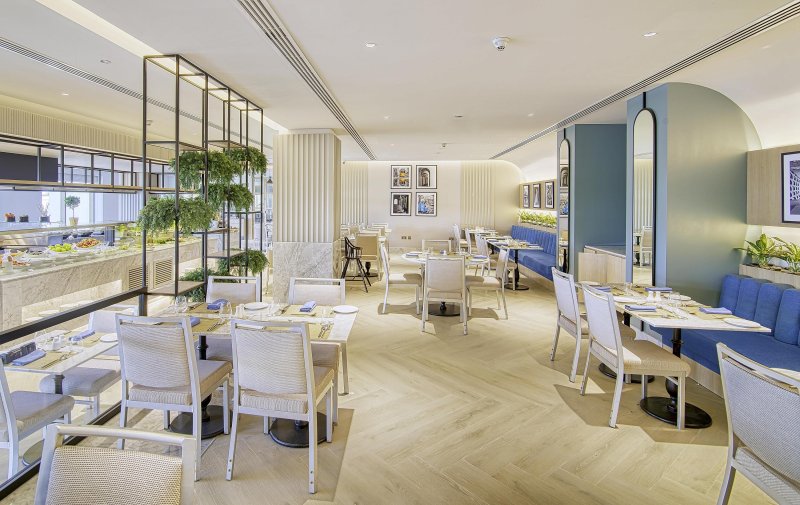 Dubai utazás Radisson Blu Hotel & Resort, Abu Dhabi Corniche