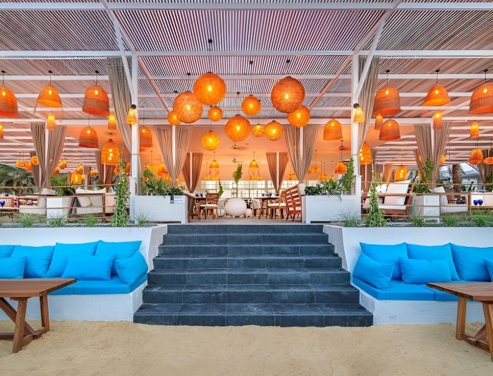 Dubai utazás Radisson Blu Hotel & Resort, Abu Dhabi Corniche