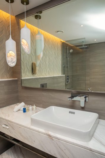 Dubai utazás Radisson Blu Hotel & Resort, Abu Dhabi Corniche