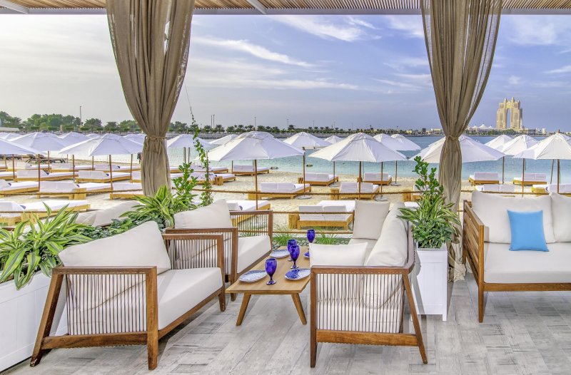 Dubai utazás Radisson Blu Hotel & Resort, Abu Dhabi Corniche