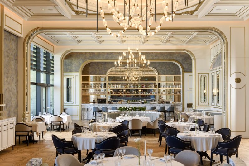 Belek utazás Regnum The Crown