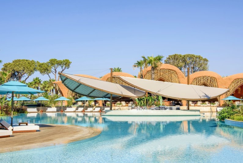 Belek utazás Regnum The Crown