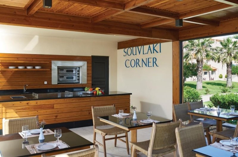 Korfu utazás Roda Beach Resort & Spa