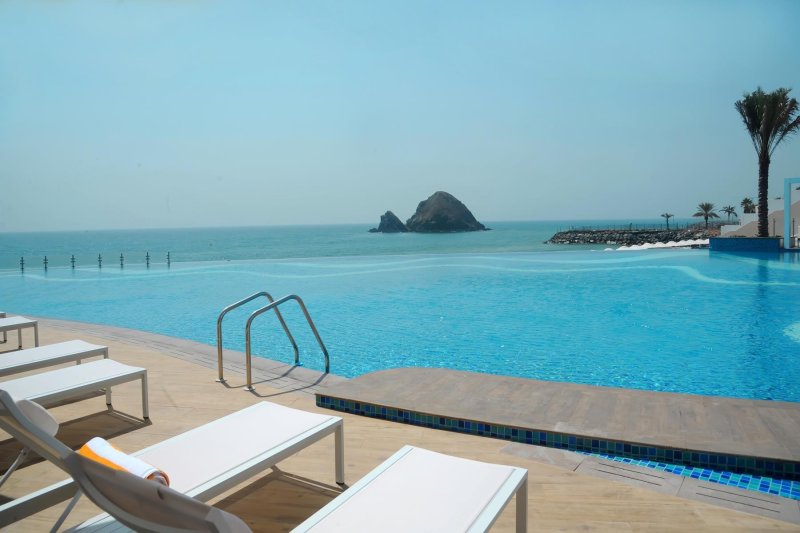 Fujairah utazás Royal M Al Aqah Beach Hotel and Resort