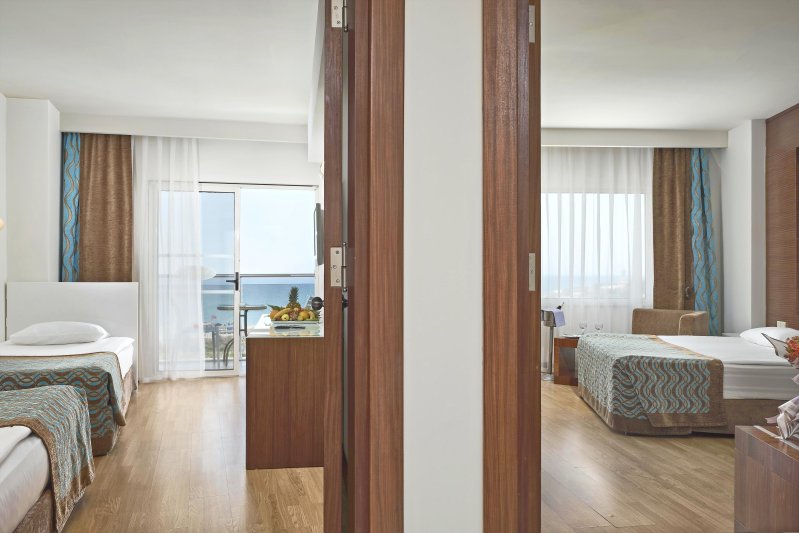 Side utazás Seaden Sea World Resort and Spa