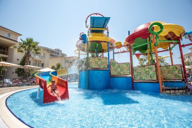 Kusadasi utazás Sealight Family Club