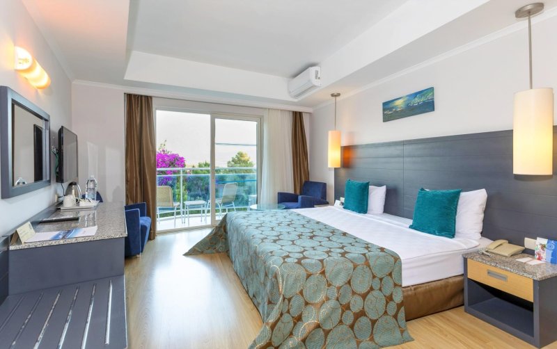 Kusadasi utazás Sealight Resort Hotel