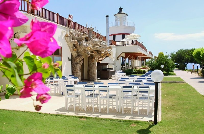 Kusadasi utazás Sealight Resort Hotel