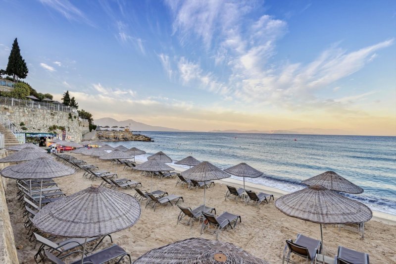 Kusadasi utazás Sealight Resort Hotel