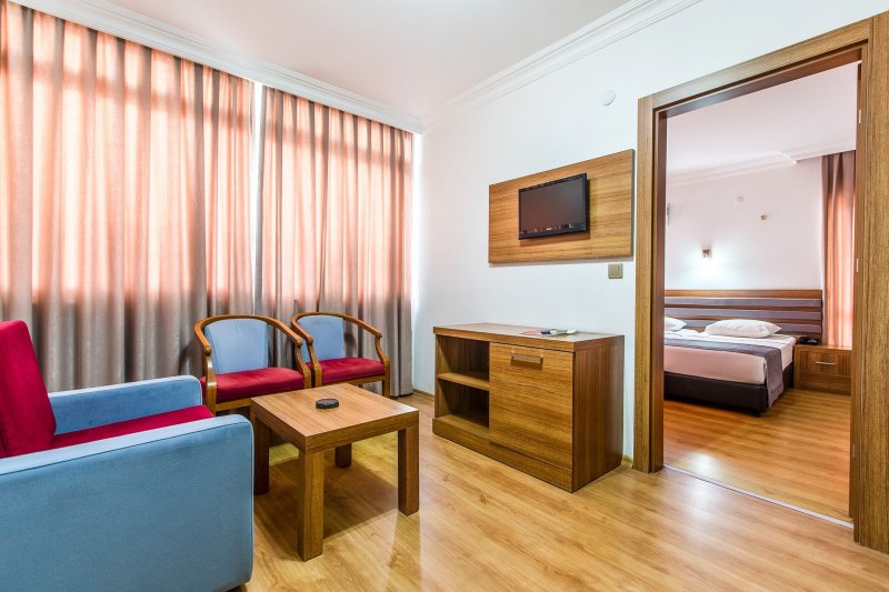 Alanya utazás Sealine Suite Hotel