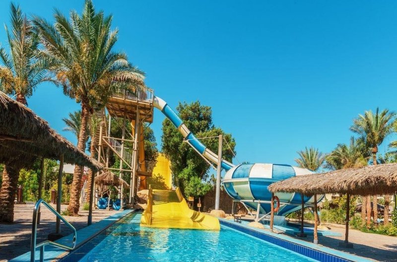Hurghada utazás Sindbad Club