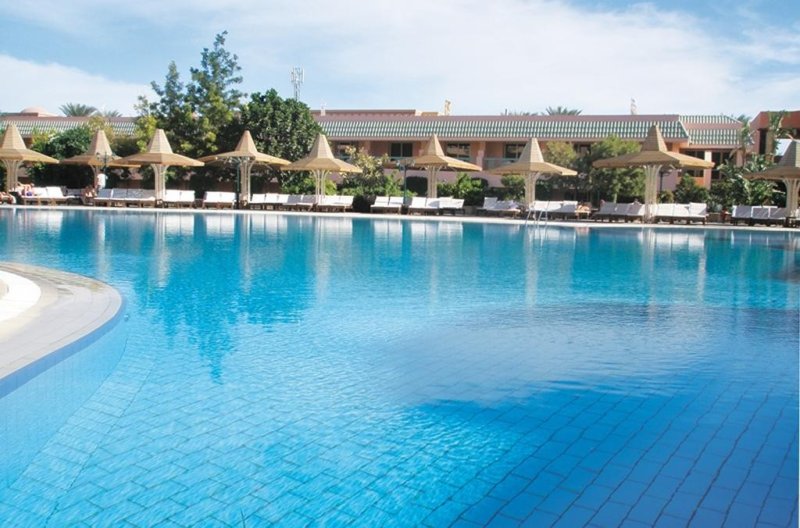 Hurghada utazás Sindbad Club