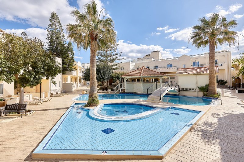 Kréta Gouves utazás St. Constantin